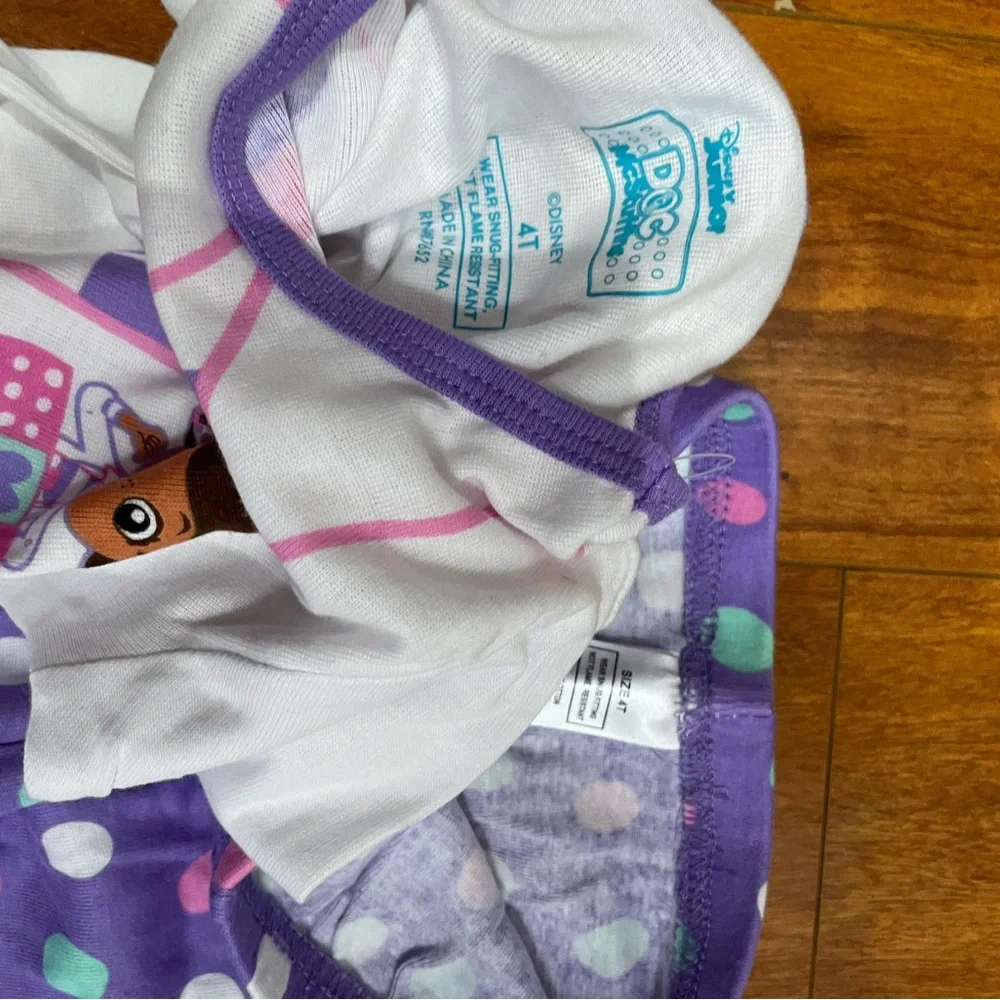 Doc mcstuffins Disney White and Purple Pajama Set - Picture 4 of 4
